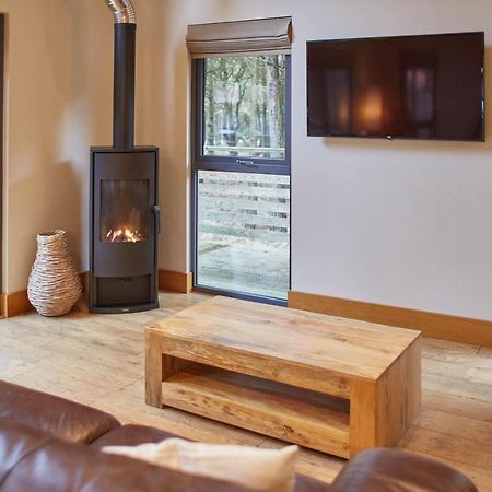 Host & Stay - Simon Howe Lodge Whitby Bagian luar foto