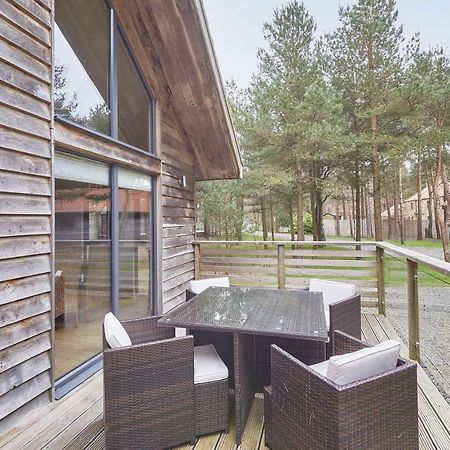 Host & Stay - Simon Howe Lodge Whitby Bagian luar foto