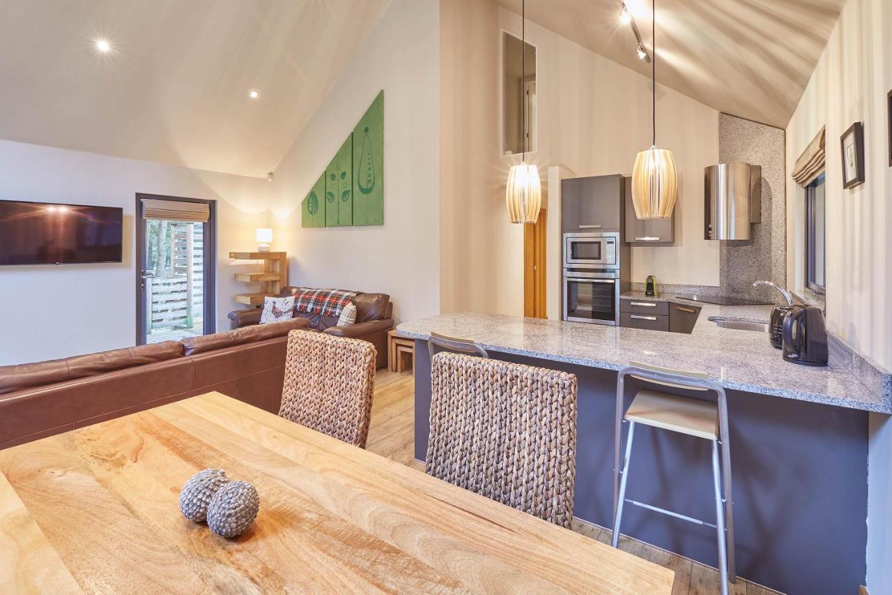 Host & Stay - Simon Howe Lodge Whitby Bagian luar foto
