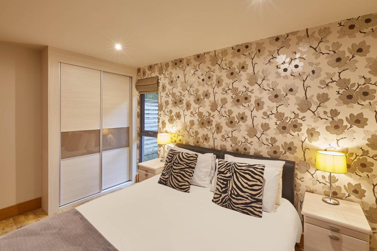 Host & Stay - Simon Howe Lodge Whitby Bagian luar foto