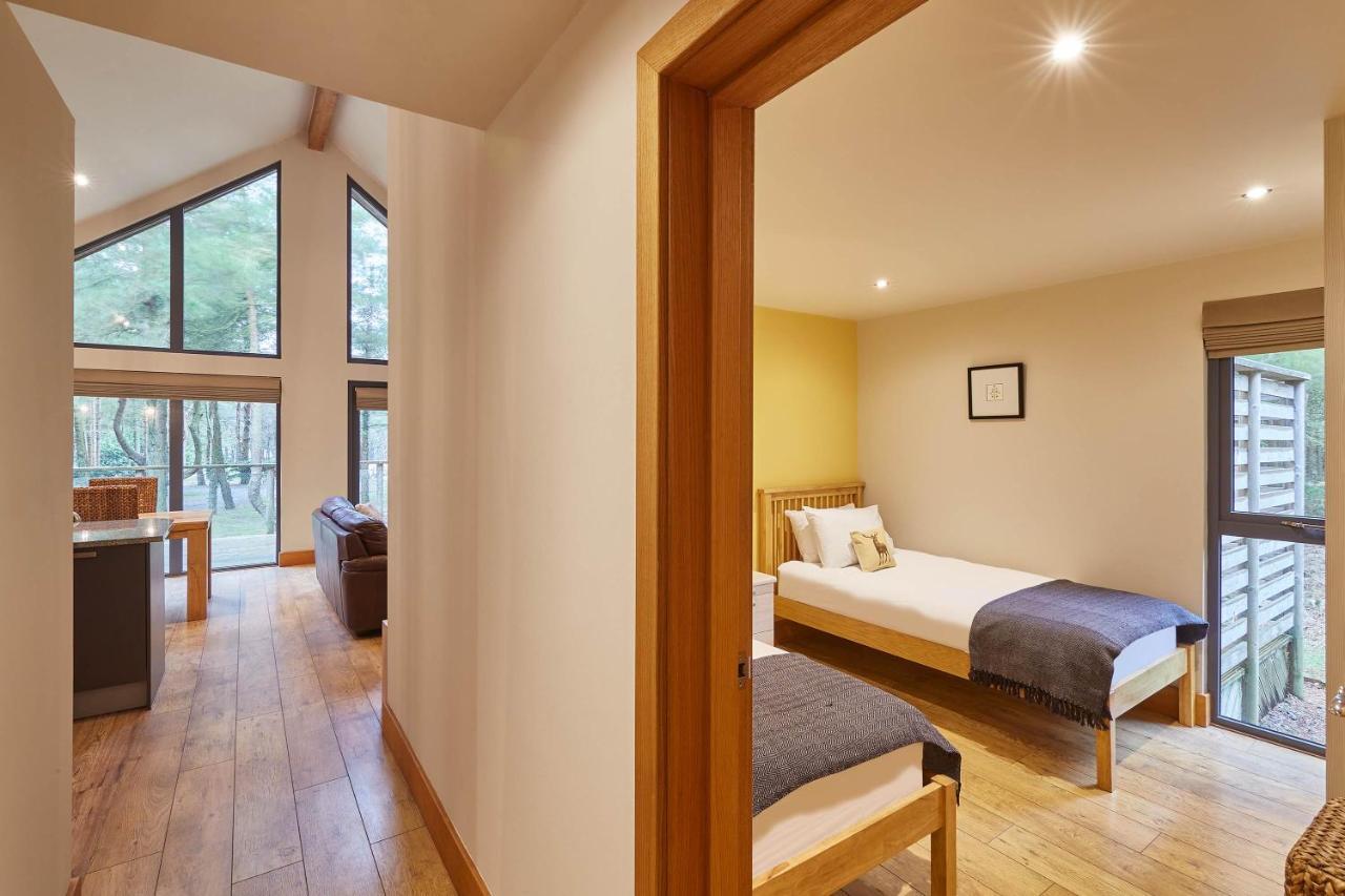 Host & Stay - Simon Howe Lodge Whitby Bagian luar foto